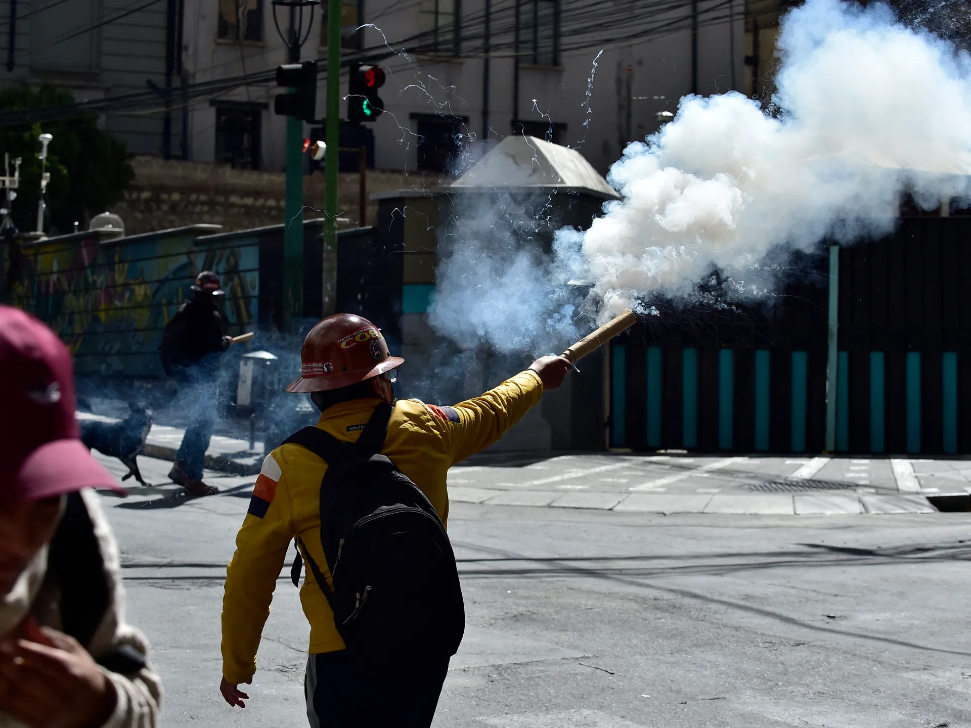 Clashes as Morales-allied protesters march on Bolivian capital | Politics News