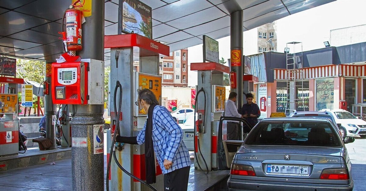 Fuel shortages and rationing push Iranians into gasoline black market
