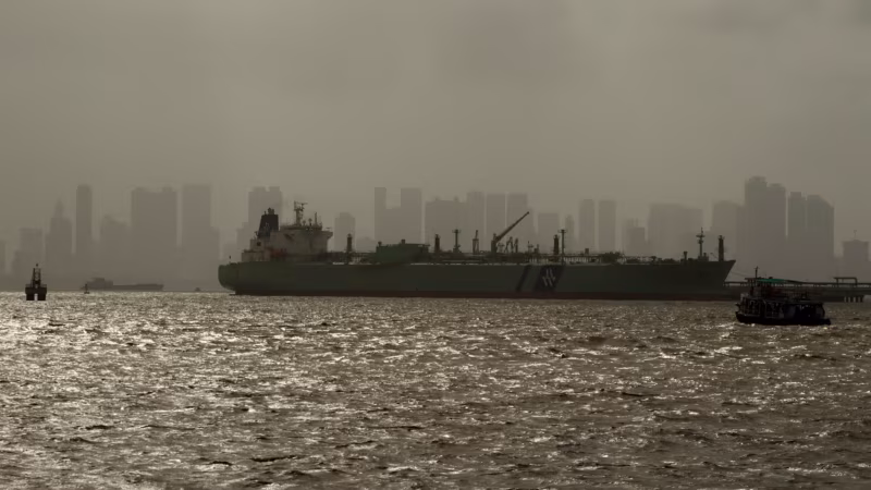 US Lets Russian Oil Waiver Linked To Iran War Expire, Reimposing Sanctions