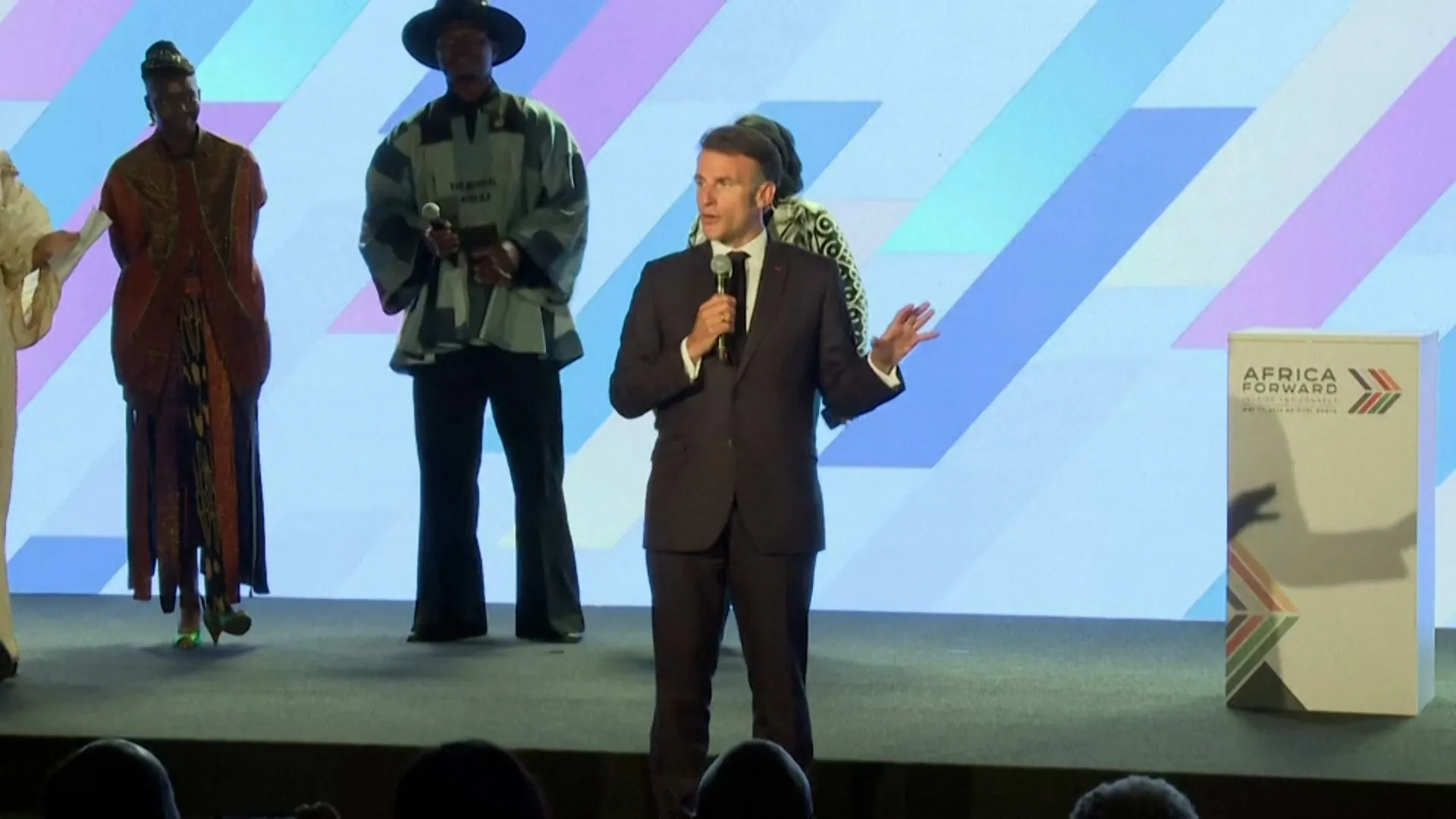 Macron yells at audience for silence during Nairobi University presentation | Emmanuel Macron