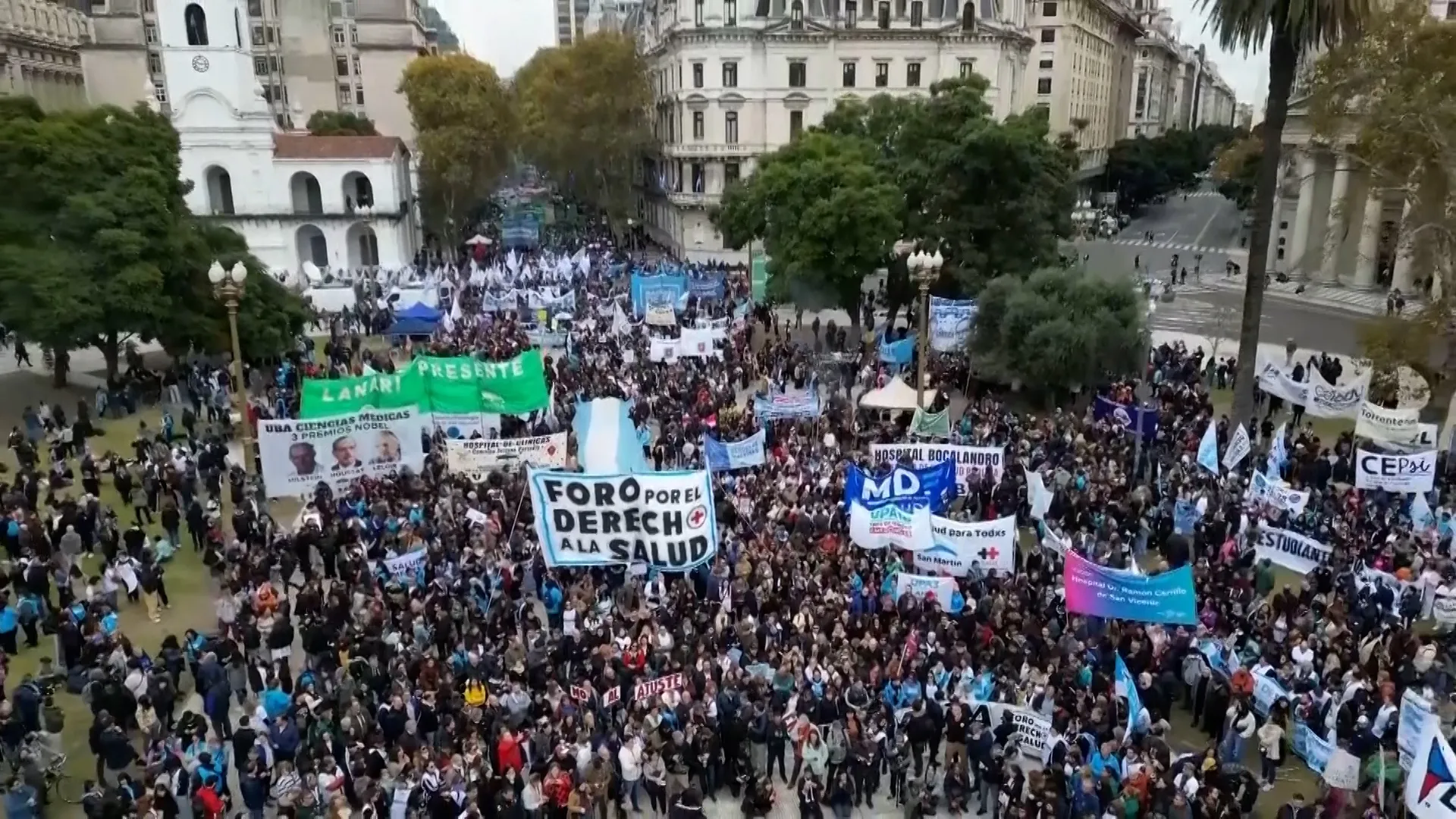 Argentina protesters condemn Milei healthcare funding cuts | Newsfeed