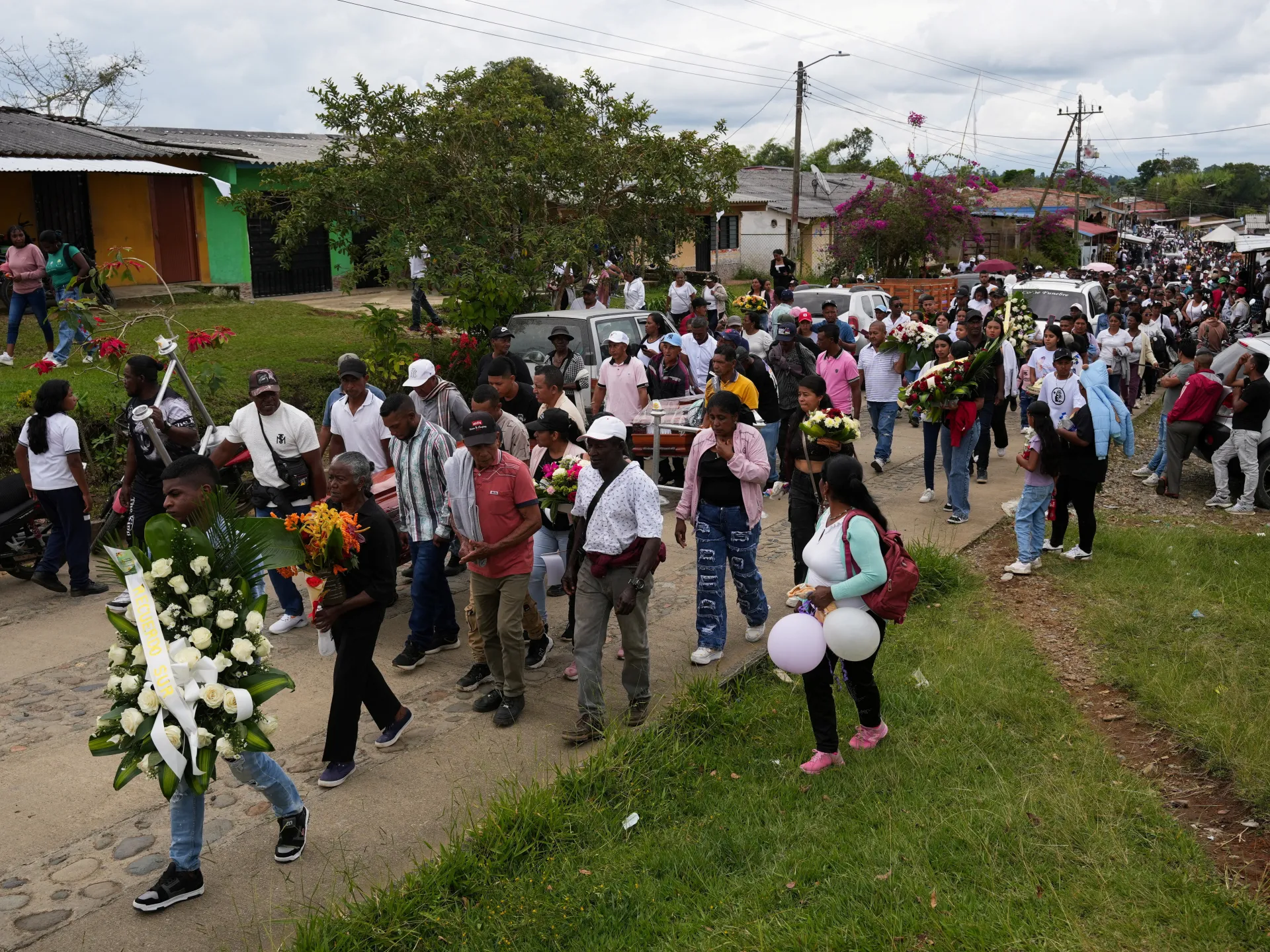 Red Cross says people displaced by conflict in Colombia doubled last year | Conflict News