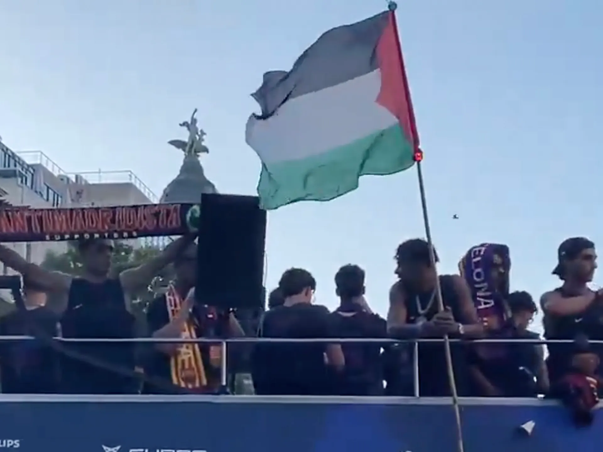 Barcelona player Lamine Yamal waves Palestinian flag at parade | Football