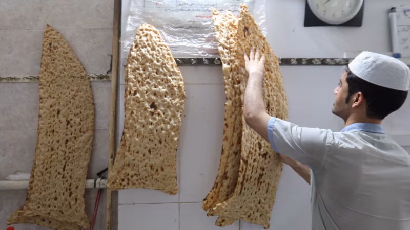 Iranians Struggle For Their Daily Bread As The War’s Economic Costs Rise