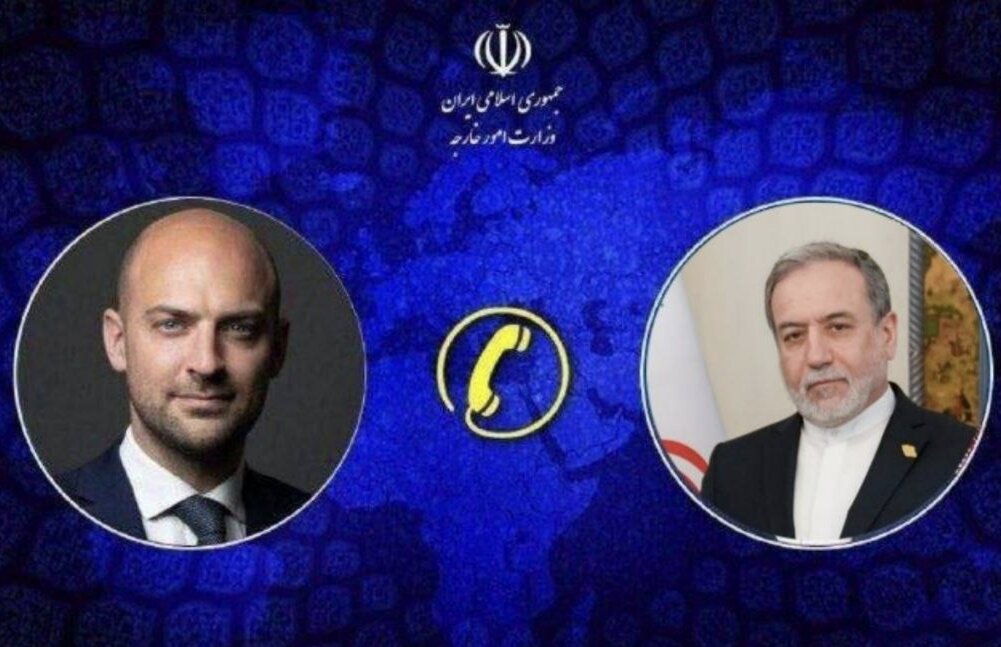 Iran, French FMs hold phone call to discuss region