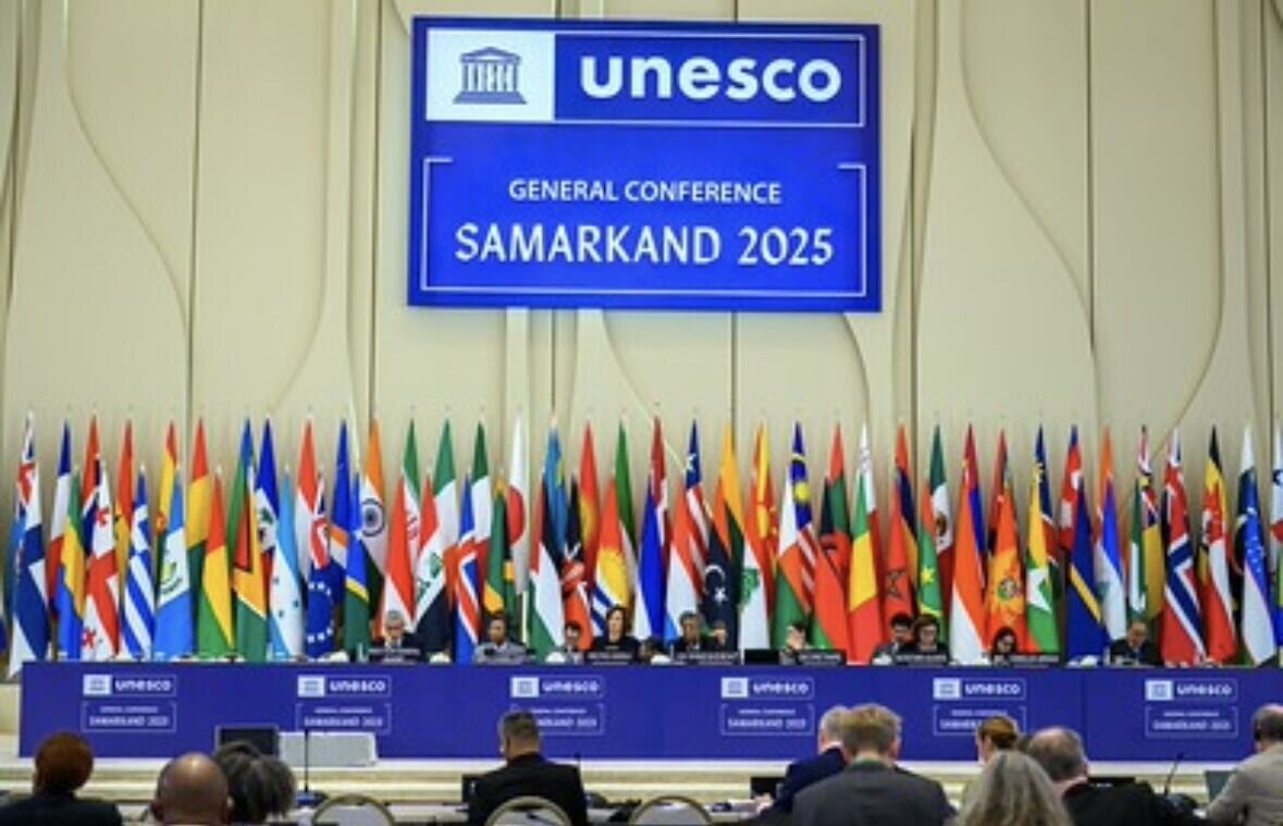 UNESCO extends activities of two specialized chairs for Iran