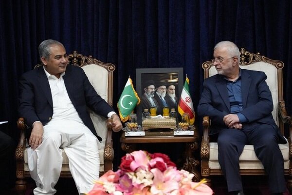 Iran, Pakistan interior ministers hold meeting in Tehran