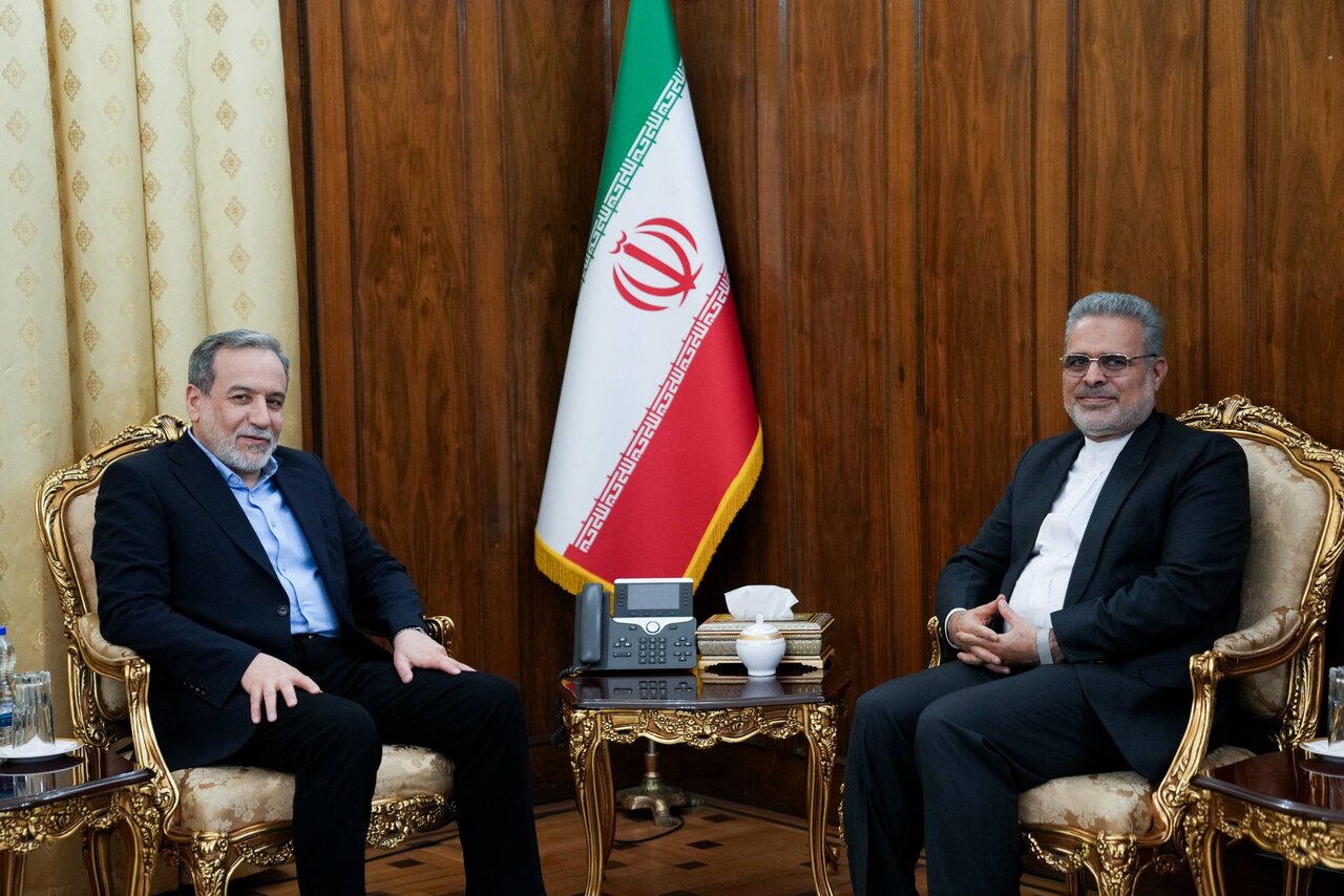 Araghchi calls for deeper Tehran-Caracas cooperation