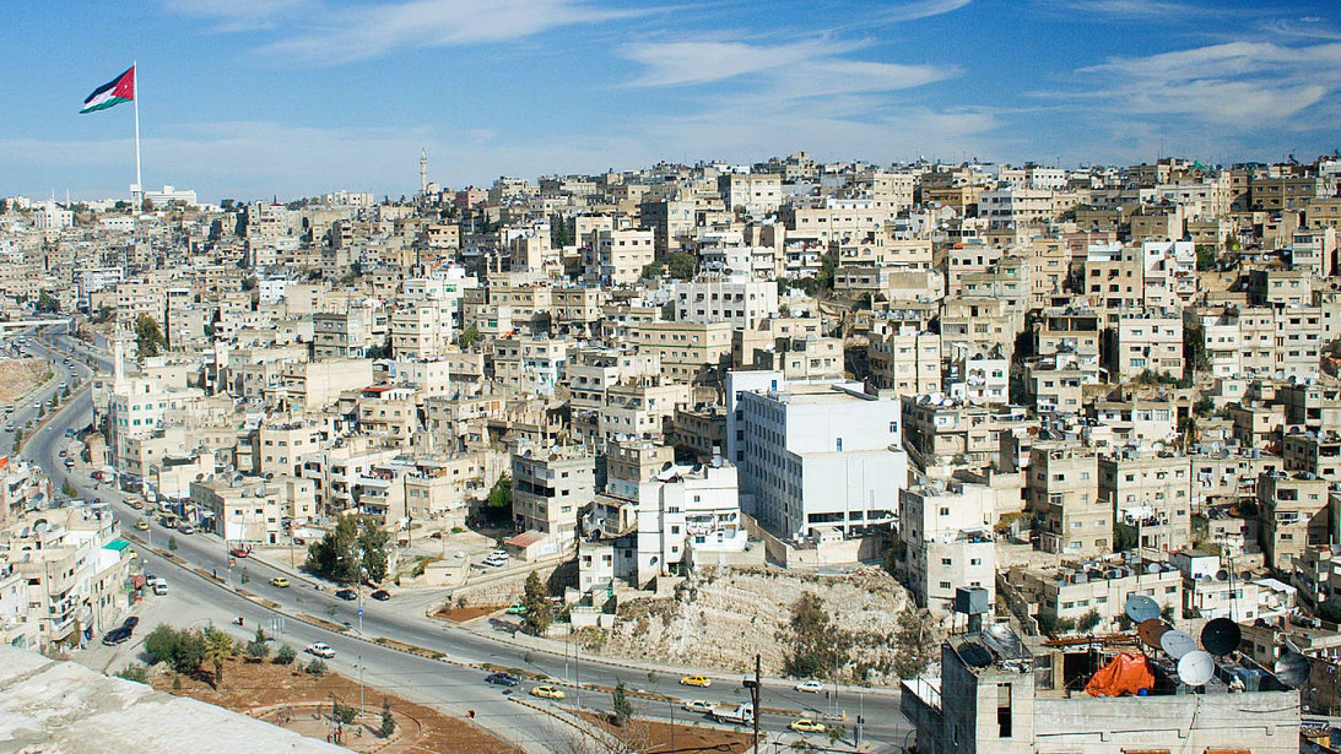 رؤيا الإخباري | لتسهيل ترخيص المباني.. مجلس الوزراء يوافق على تعديل نظام الأبنية والتنظيم في عمان