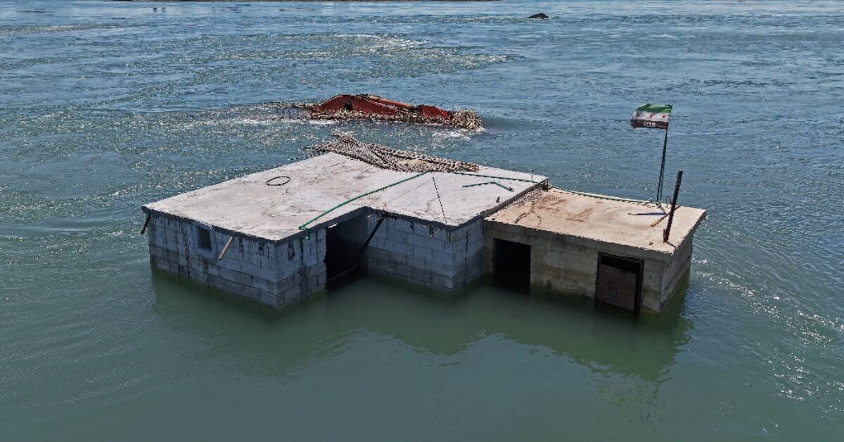 Euphrates flood deprives east Syria farmers from crops