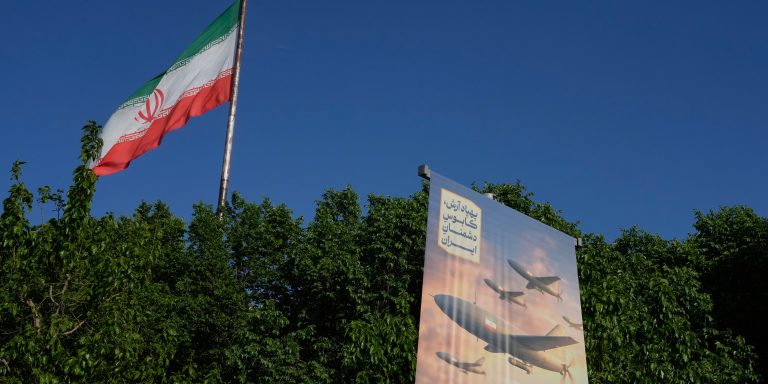 U.S.-Iran Distrust Holds Up an Agreement