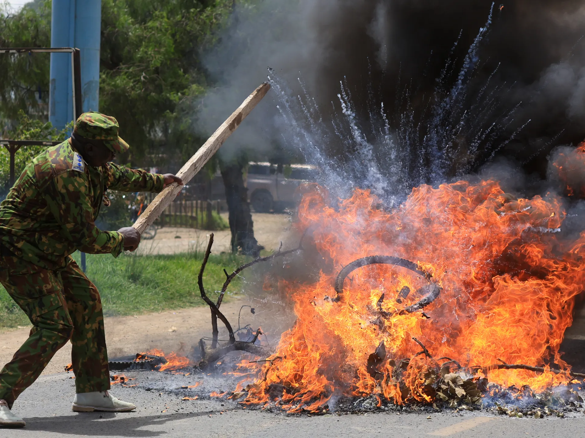 Protest outside Kenya’s planned US Ebola quarantine centre | Ebola News