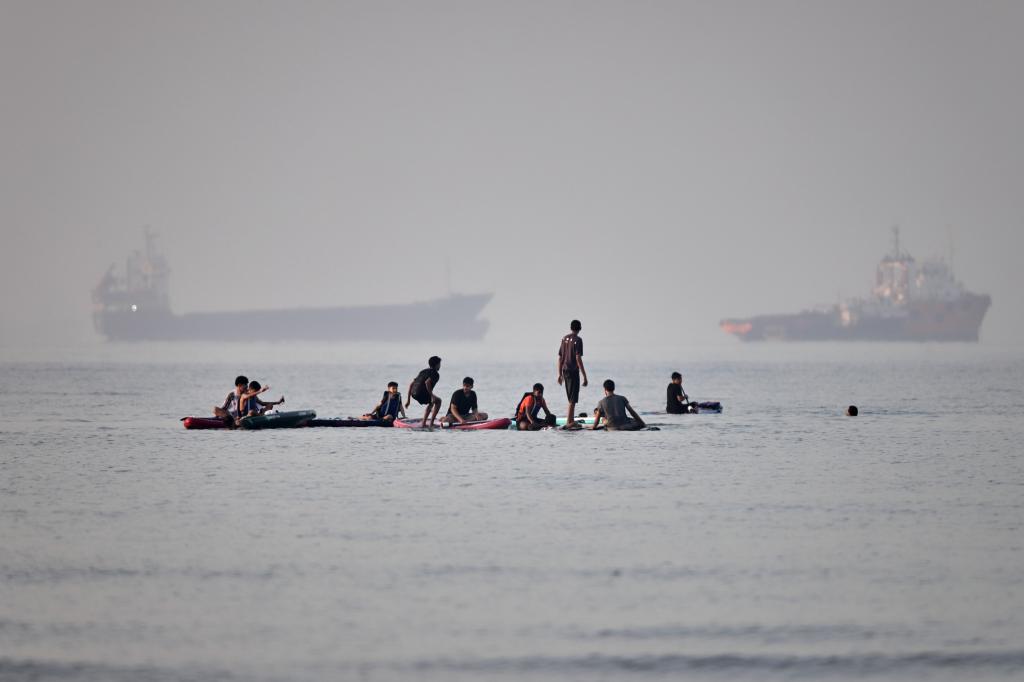A new exchange of fire with Iran in the Gulf tests the fragile ceasefire – Orlando Sentinel
