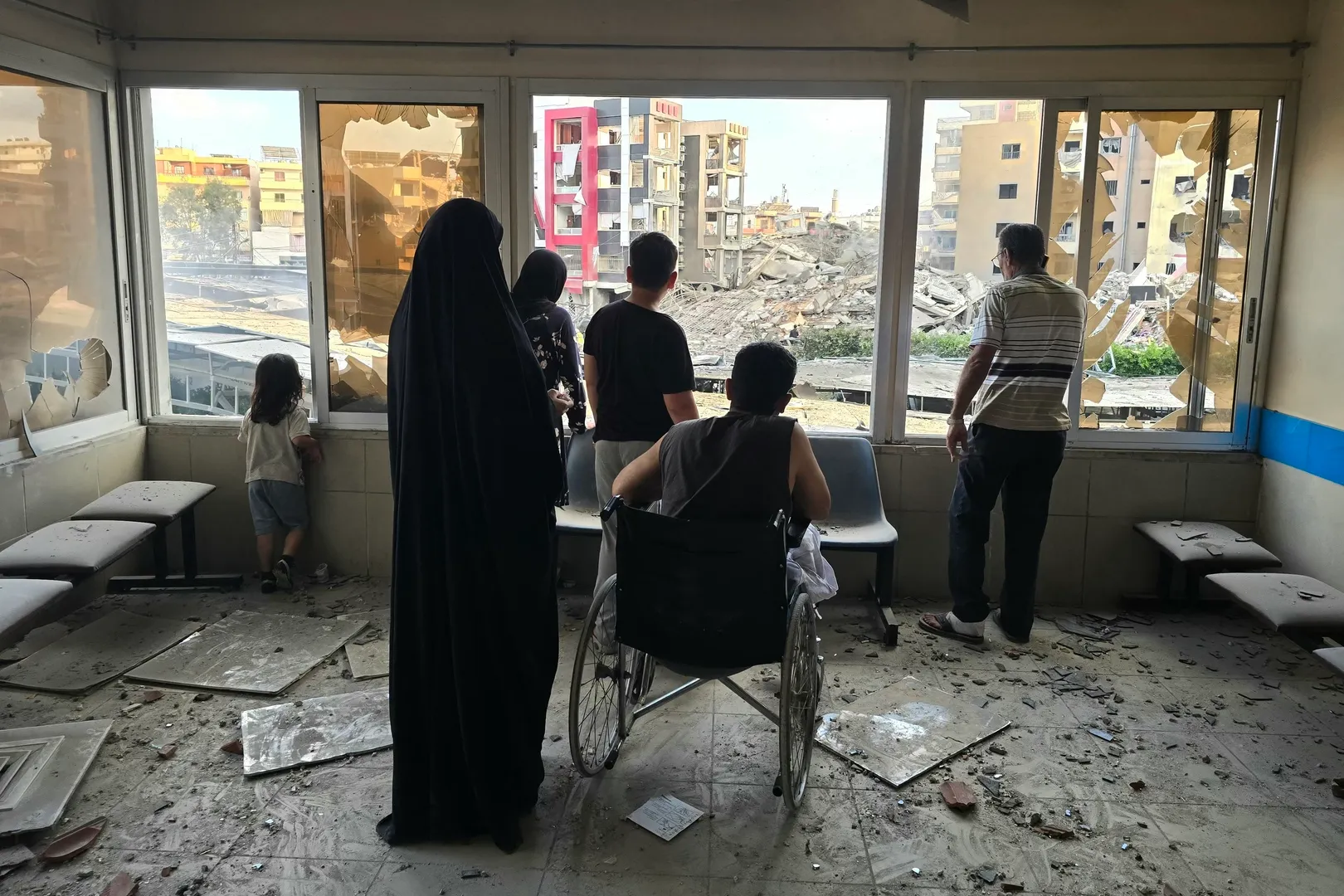 President Trump attempts to end hostilities in Lebanon | Israel attacks Lebanon