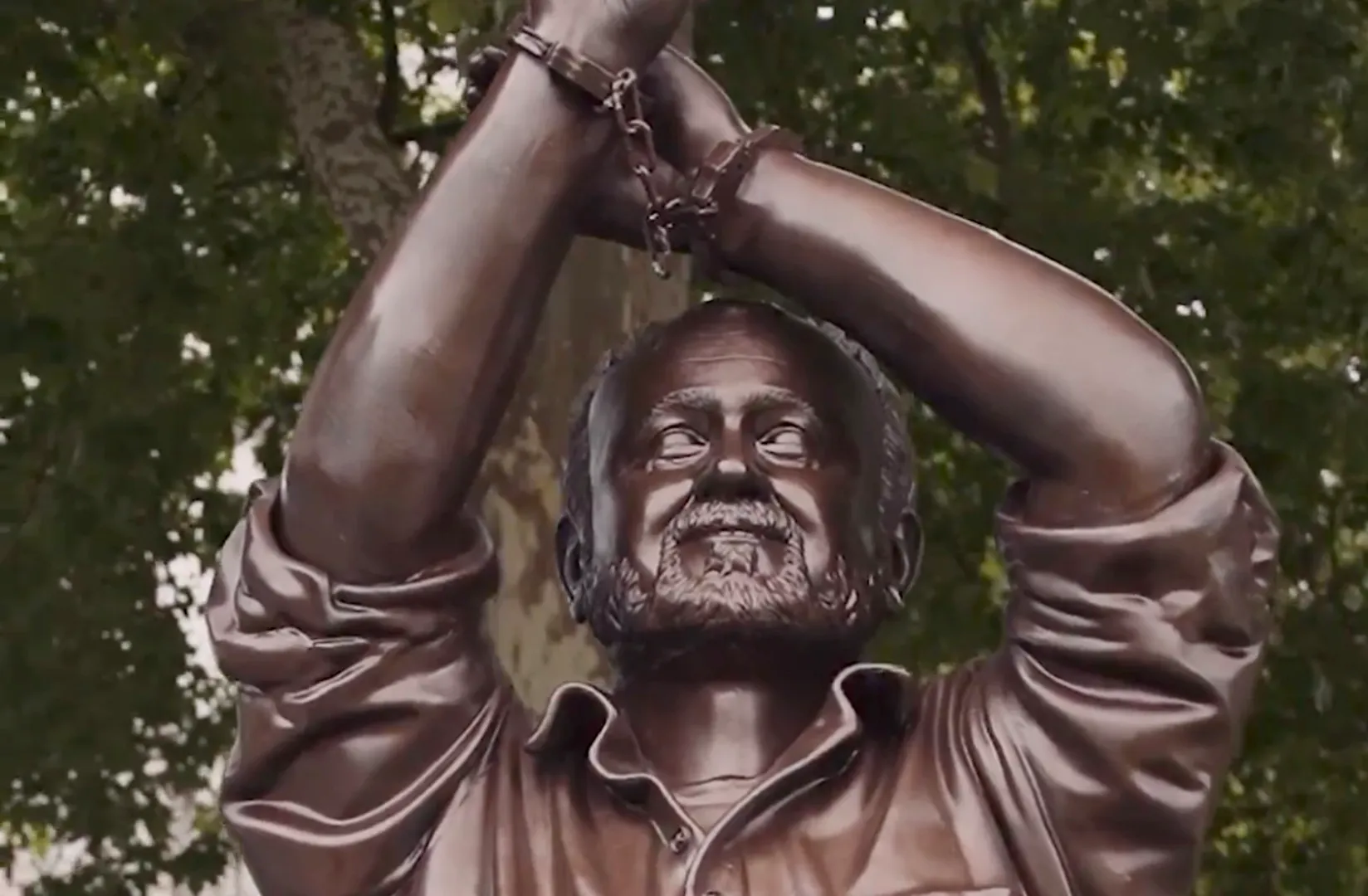 London activists try to erect statue of jailed Palestinian leader | Israel-Palestine conflict News