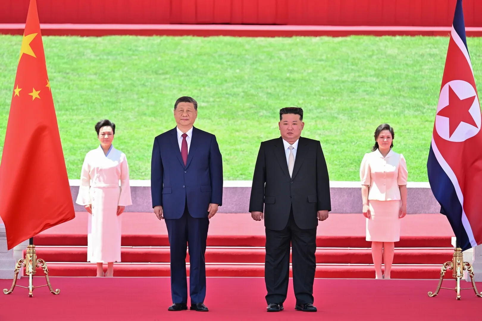 China’s Xi Jinping and North Korea’s Kim Jong Un meet in Pyongyang | Newsfeed News