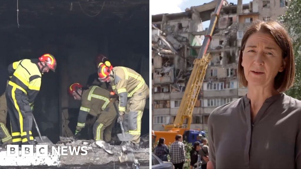Ukraine: Russian attack leaves gaping hole in Kyiv building