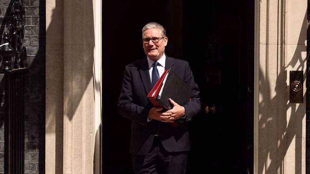 UK: Starmer leaves 10 Downing Street for final time as Andy Burnham readies to step in