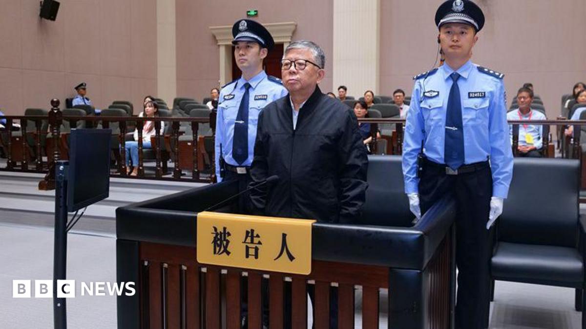 China official who received $325m worth of bribes sentenced to death
