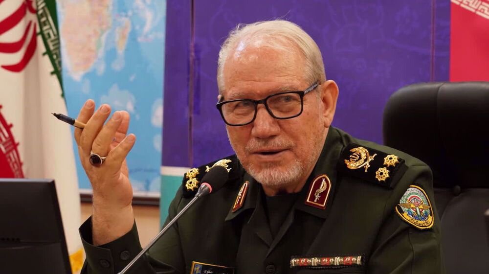 Senior gen. hails martyred Leader’s vision on Hormuz Strait