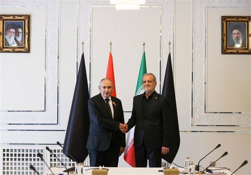 Pezeshkian calls for stronger Tehran-Yerevan ties