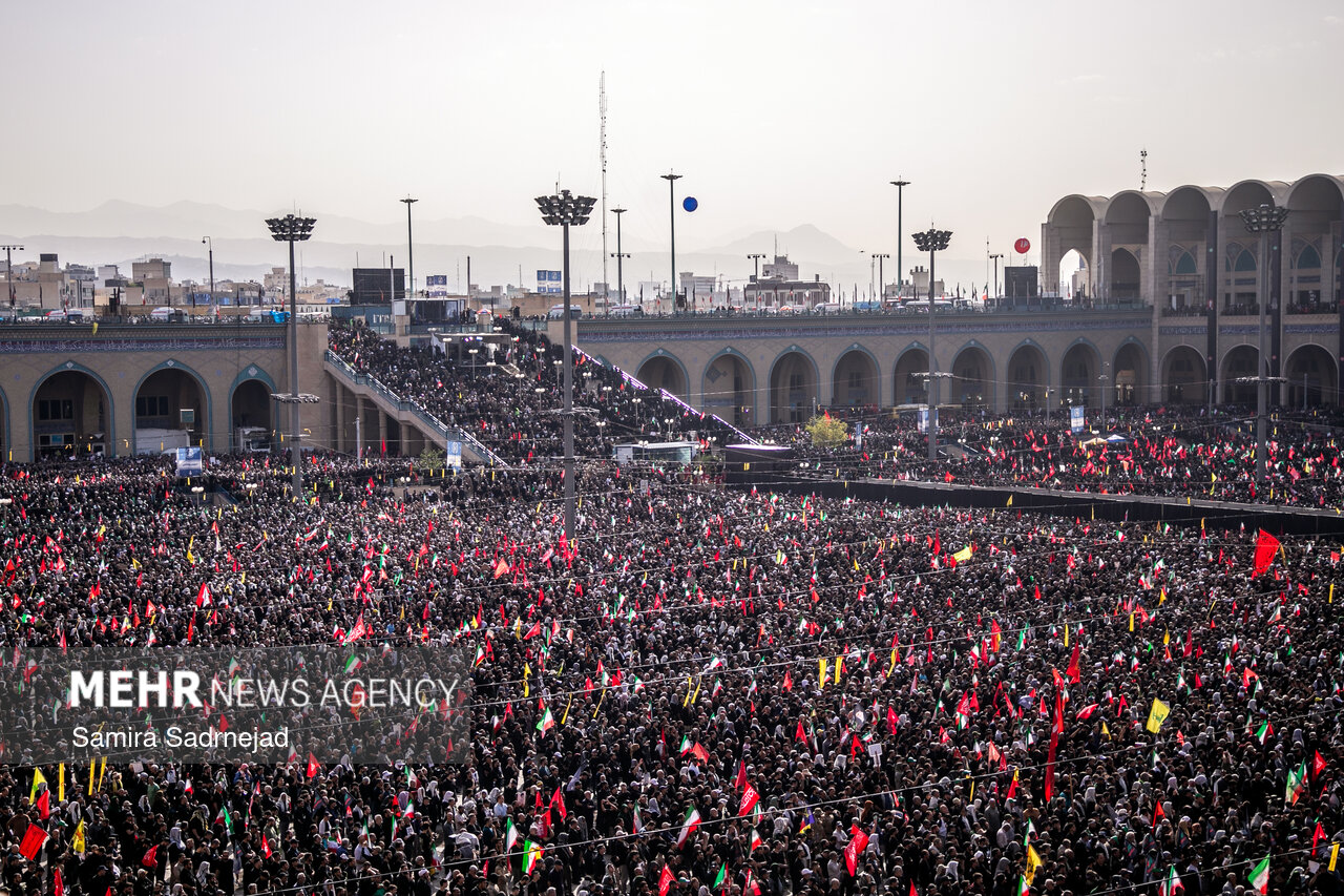 Farewell ceremony for martyred Leader at Mosalla of Tehran