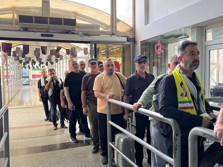 400 Turkish pilgrims enter Iran to attend Leader’s funeral