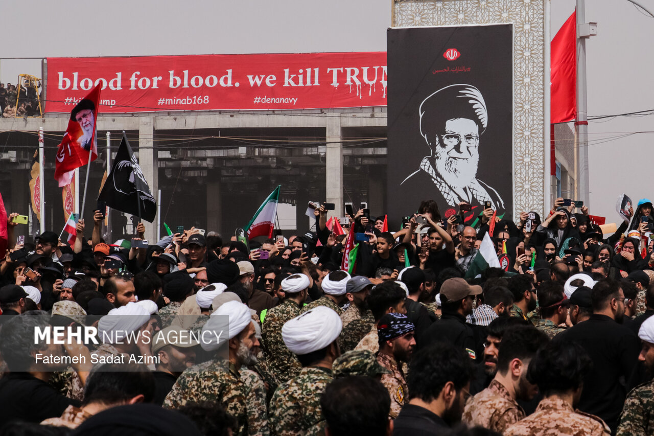 Leader’s massive funeral in holy Qom