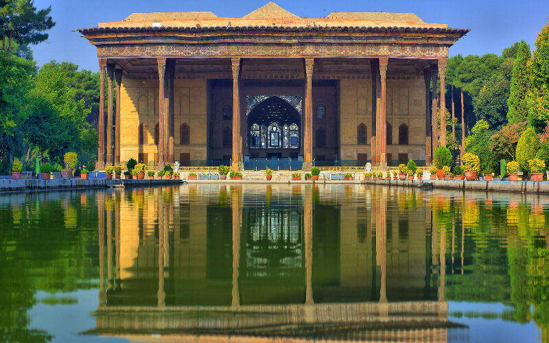 Restoration begins at UNESCO-listed Chehel Sotoun after blast damage