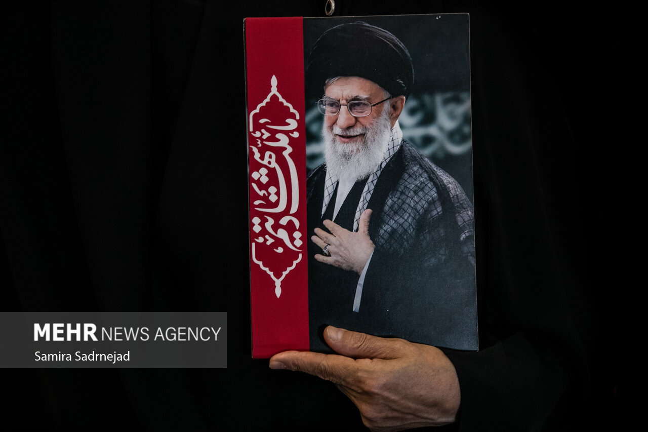 Commemoration ceremony held for martyred Leader in Tehran