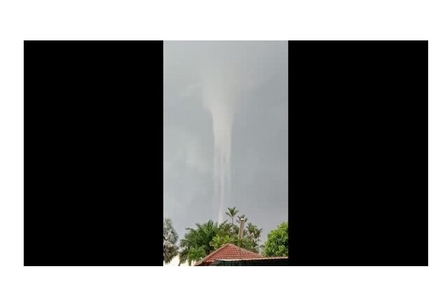 VIDEO: Powerful tornado in Batam, Indonesia