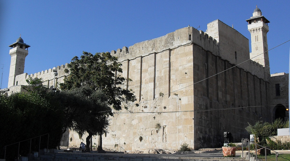 Israel steps up Al-Khalil mosque restrictions, settler expansion