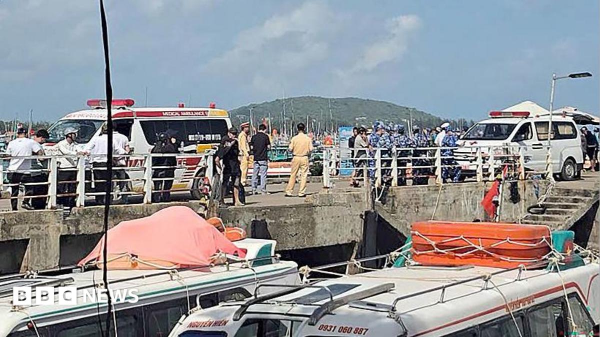Vietnam speedboat capsize: 15 killed with dozens rescued
